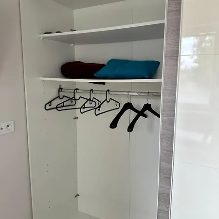 Vlastna Izba 5min Od Letiska Kwatera prywatna